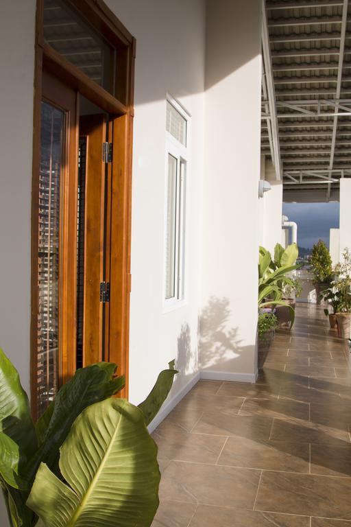 Anada Hotel Suites Dalat Bagian luar foto