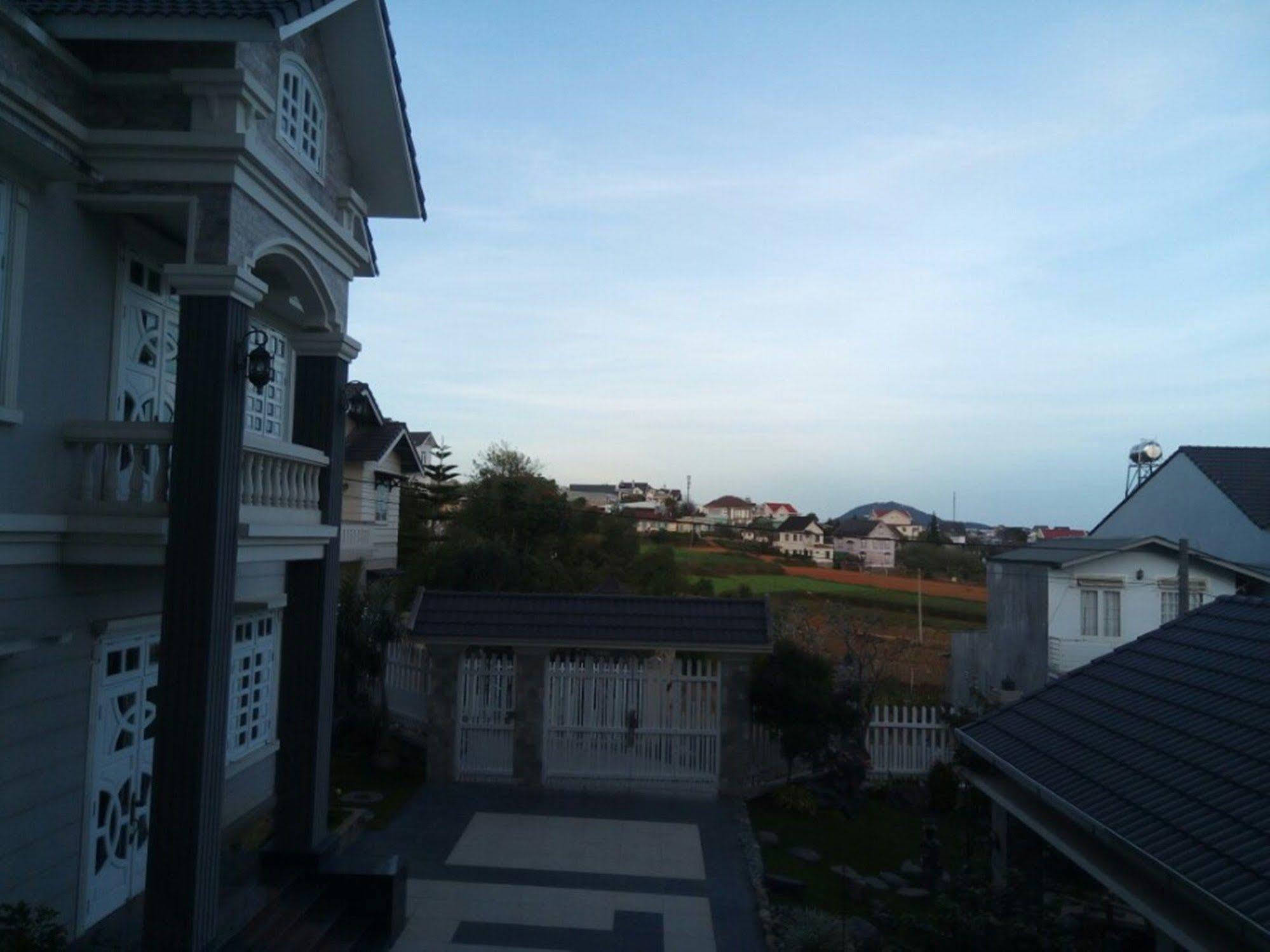 Anada Hotel Suites Dalat Bagian luar foto